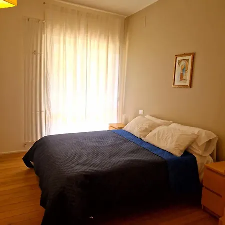 Laura Home- 1 Min Dalla 10 Min Dal Centro Daire *